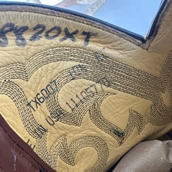 Vintage Tony Lama Two-Tone Cowboy Boots – Black & Cognac – Men’s 10.5 EE (Wide) - Picture 10 of 10